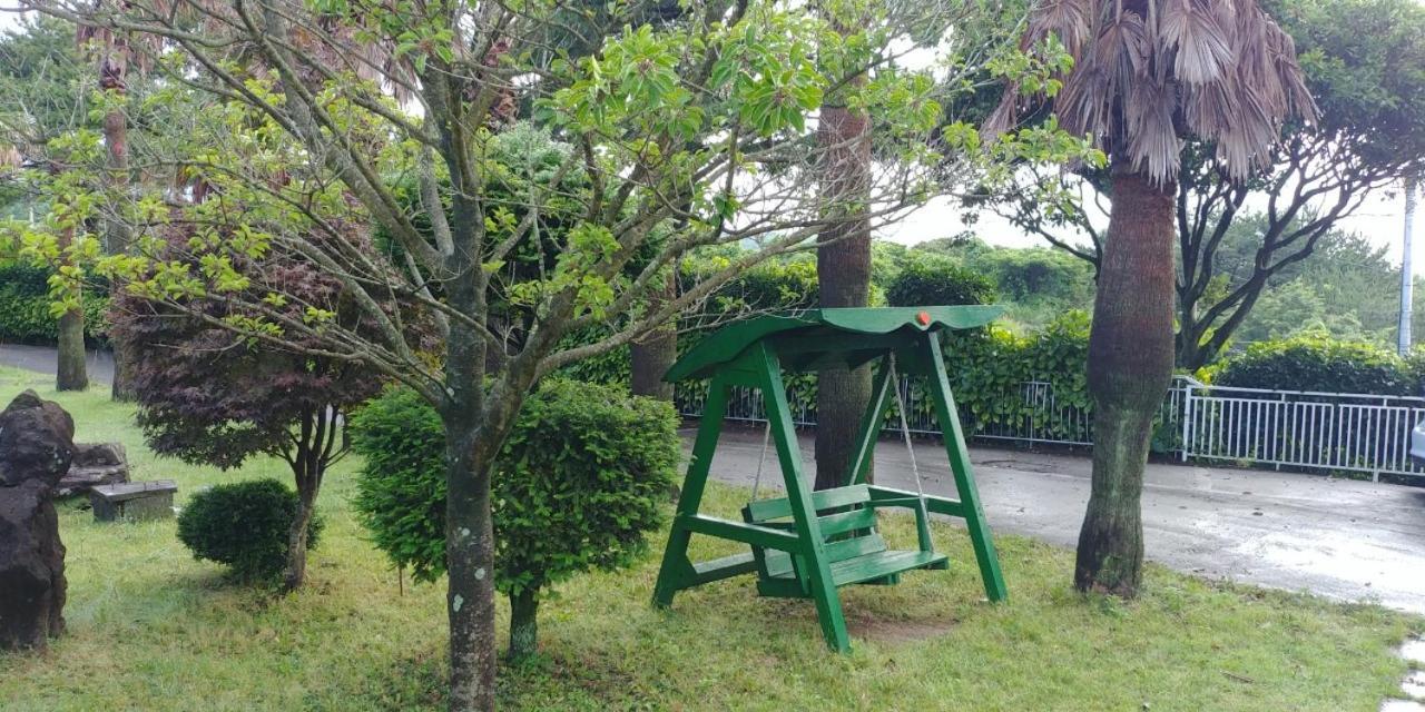 Rnb Town Pension Seogwipo Esterno foto